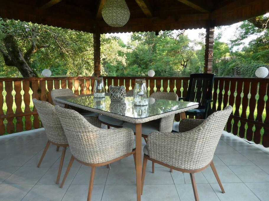 Horace Guesthouse Pool & Hot Tub & Bikes & River Dejani ภายนอก รูปภาพ