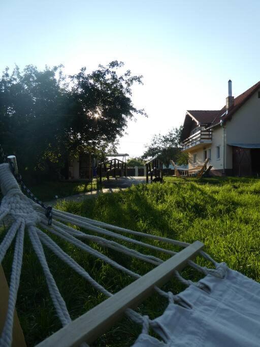 Horace Guesthouse Pool & Hot Tub & Bikes & River Dejani ภายนอก รูปภาพ