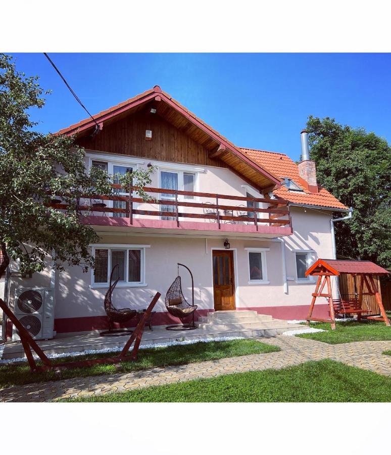 Horace Guesthouse Pool & Hot Tub & Bikes & River Dejani ภายนอก รูปภาพ