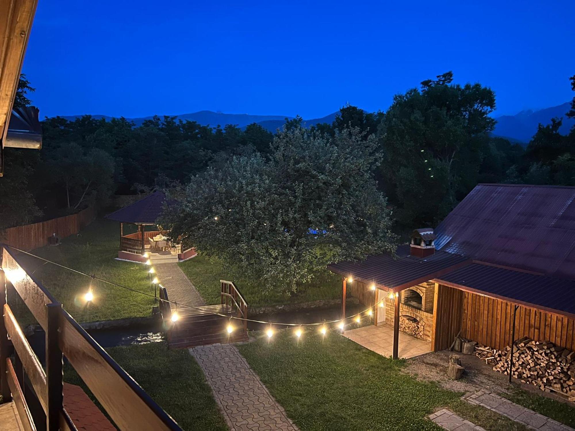 Horace Guesthouse Pool & Hot Tub & Bikes & River Dejani ภายนอก รูปภาพ
